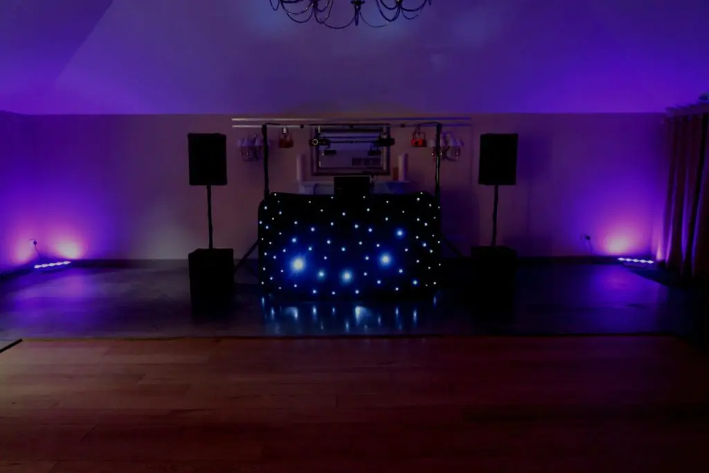 Houchins Farm, Essex, Standard Set Up, Black Starlit Booth, Lilac Uplighting