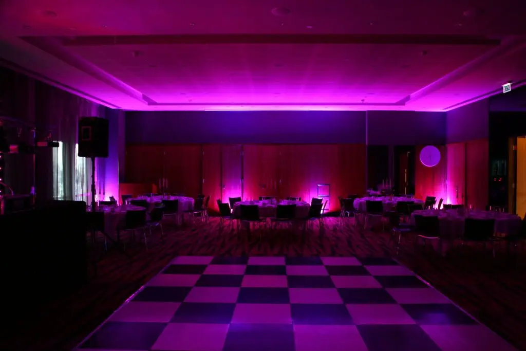 Radisson Edwardian Docklands, Uplighting Pink