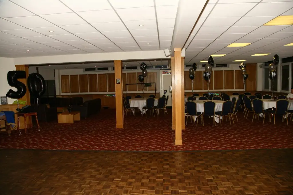 Crews Hill Golf Club, Enfield, No Uplighting
