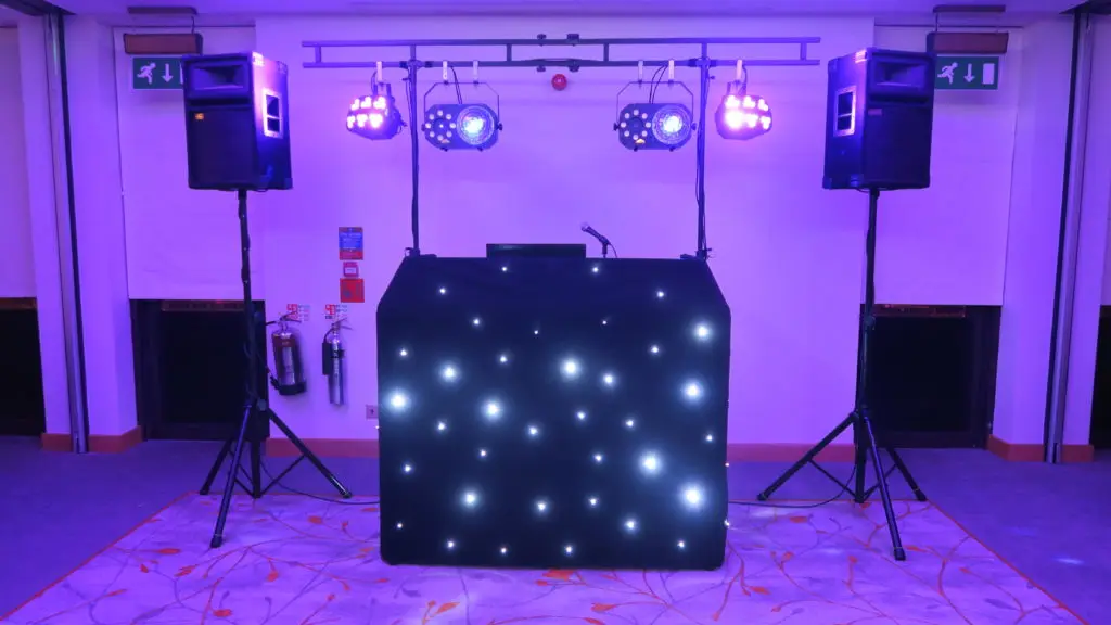 Cheshunt Marriott Standard Set Up, Black Starlight Booth