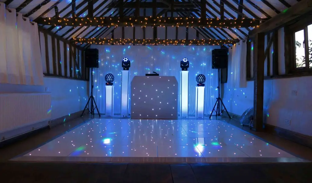 The Reid Rooms Essex, White Premier Set Up, White Starlit Booth, Backdrop And Dance Floor, Cyan Uplighting