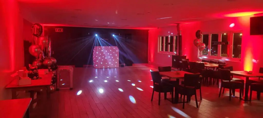 Broxbourne Golf Complex Herts Red Uplighting