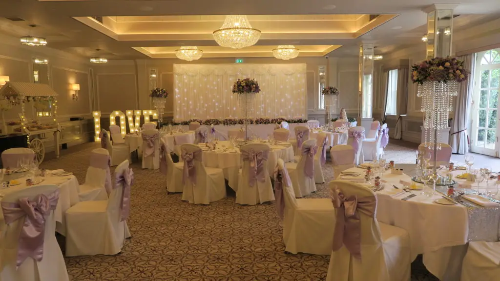 Down Hall, Herts White Starlit Top Table Backdrop, Love Letters