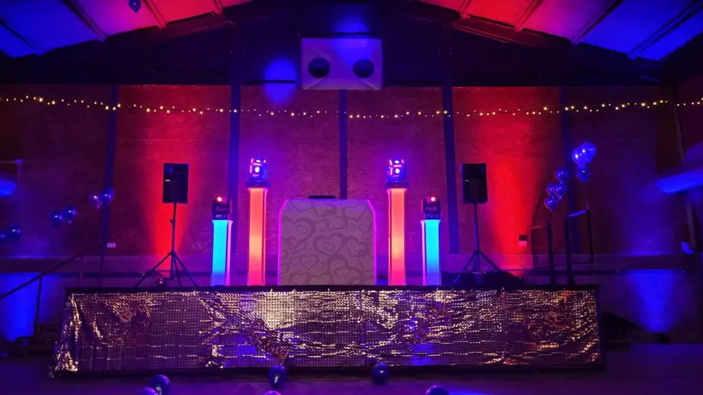 The Barns At Lodge Farm Nazeing Essex, White Premier Set Up, White Booth, Red And Blue Uplighting