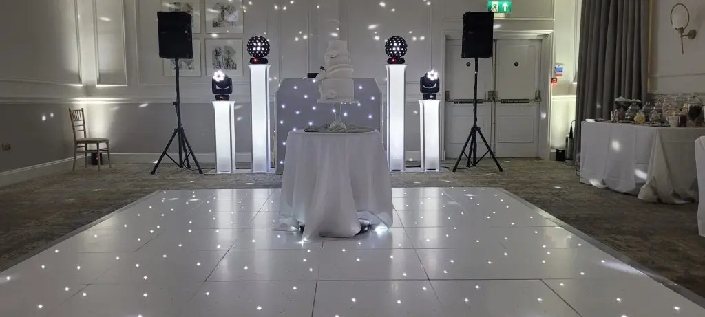 Horwood House Beds White Premier Set Up, White Starlit Booth, White LED Dance Floor, White Uplighting