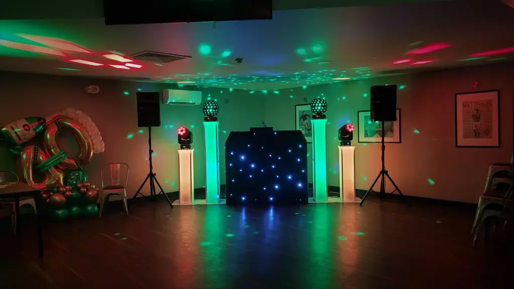 Fairlop Power League Essex, Premier Set Up, Black Starlit Booth, Green And Gold Uplighting