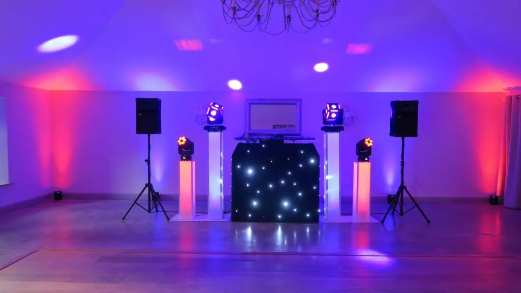 Houchens Farm, Essex, Premier Set Up, Black Starlit Booth, Red & Blue Uplighting